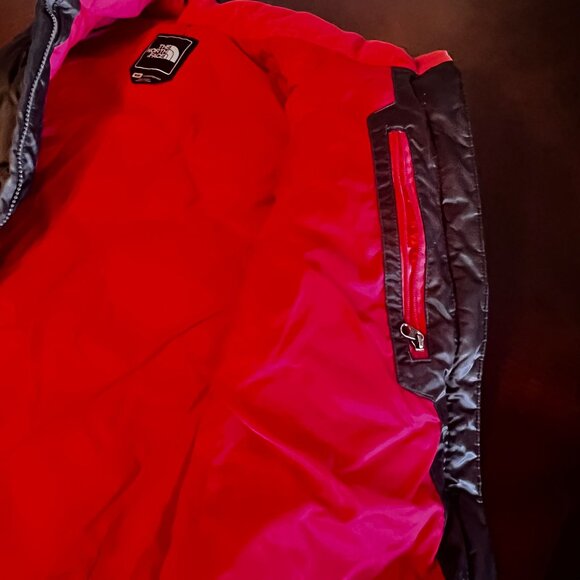 The North Face Womens 550 Black Down Puffer Vest With Red Lining M Warm Quilted - Picture 11 of 11